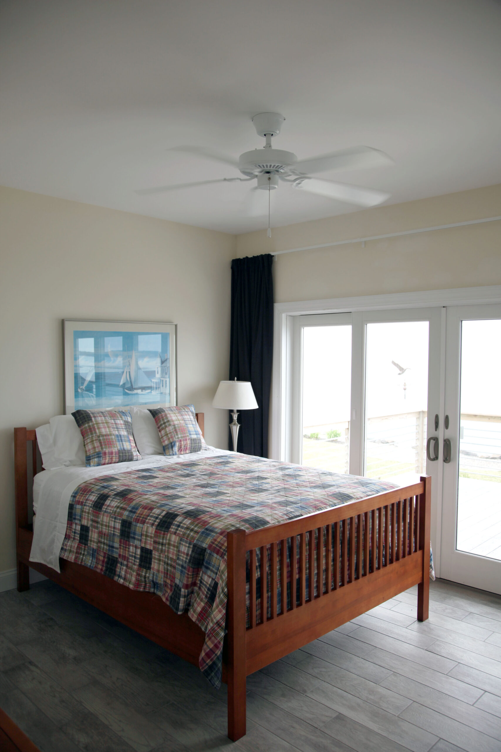 Main House - Guest Bedroom (queen)